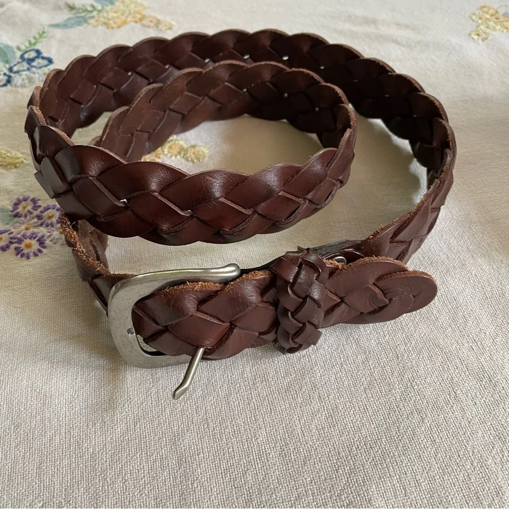 Vintage Genuine Leather Braided Brown Leather Belt. Silver Buckle. 46